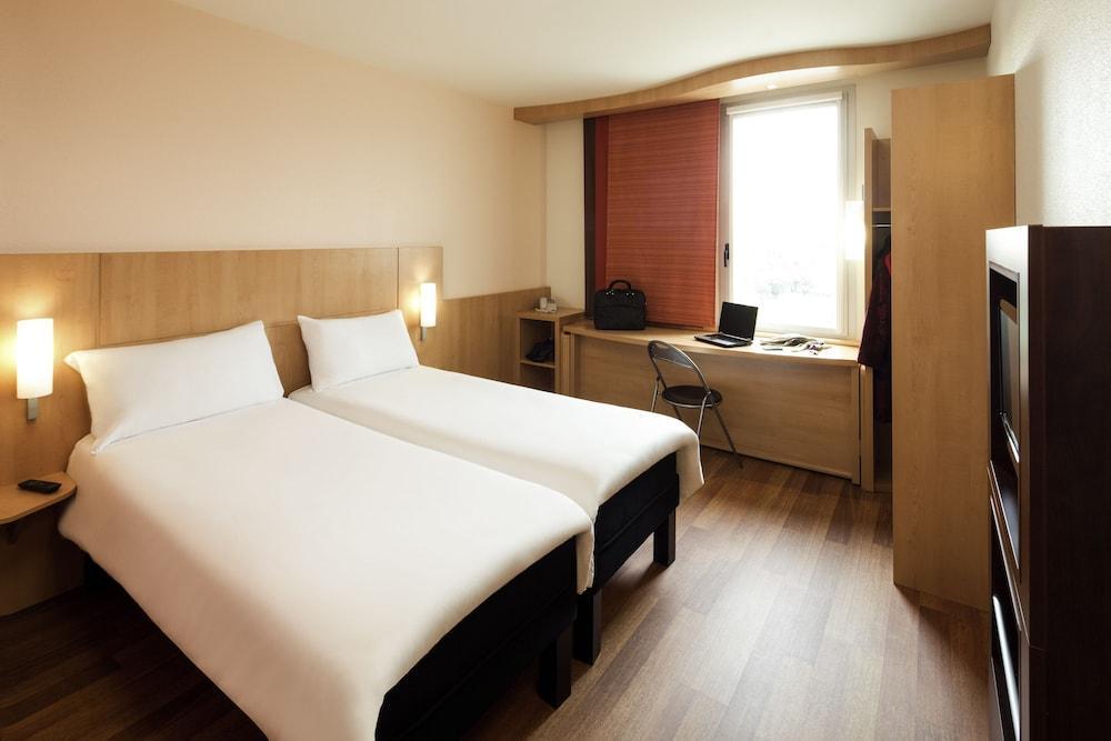Hotel Ibis *